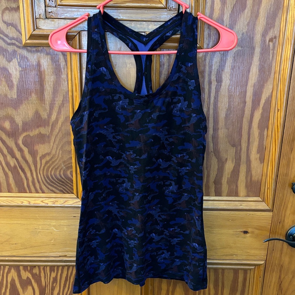 Lululemon Women's purple Camouflage Tank Top